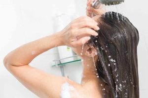 šampon za suvu kosu